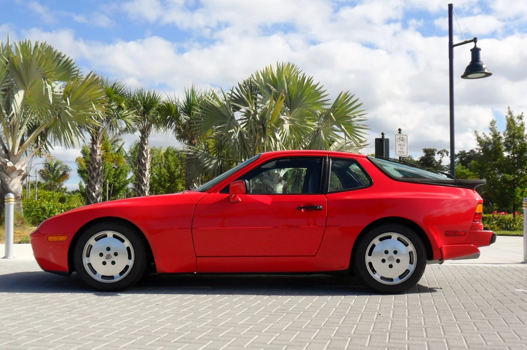 1987 Porsche 944 Turbo - Image 5 of 31