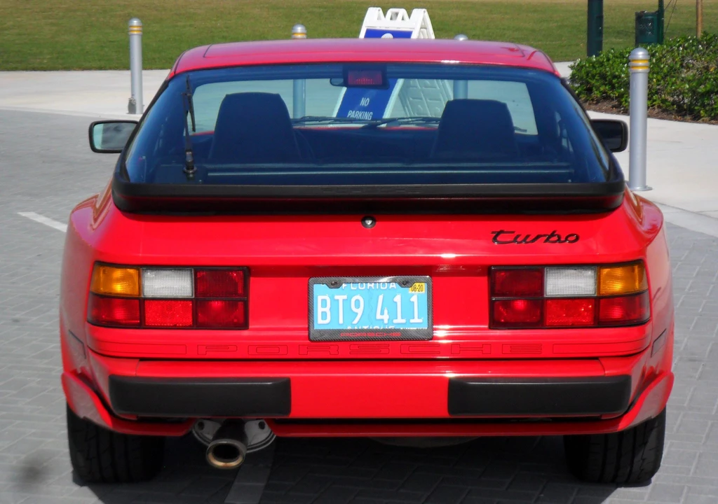 1987 Porsche 944 Turbo - Image 10 of 31