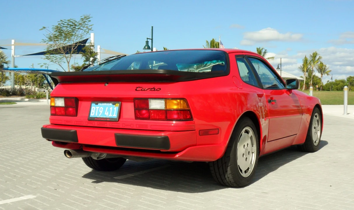 1987 Porsche 944 Turbo - Image 11 of 31