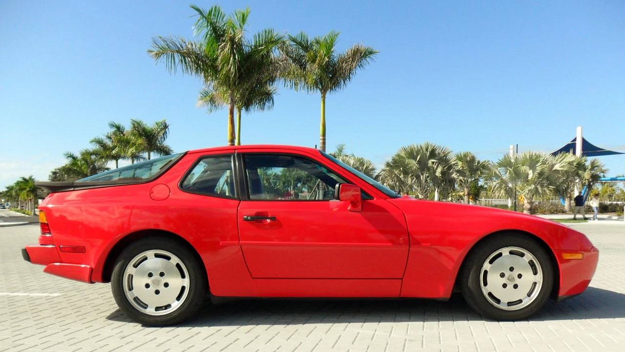 1987 Porsche 944 Turbo - Image 12 of 31