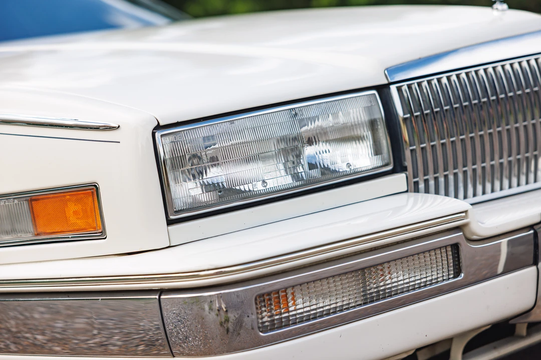 1988 Cadillac Seville - Image 20 of 31