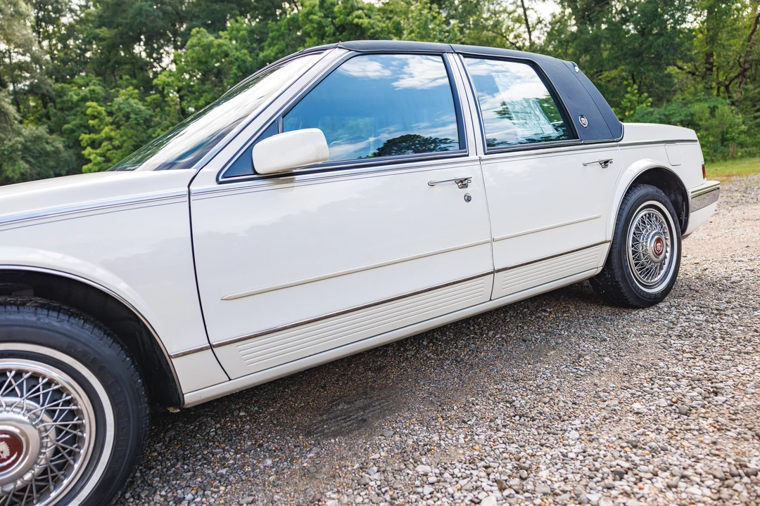 1988 Cadillac Seville - Image 29 of 31