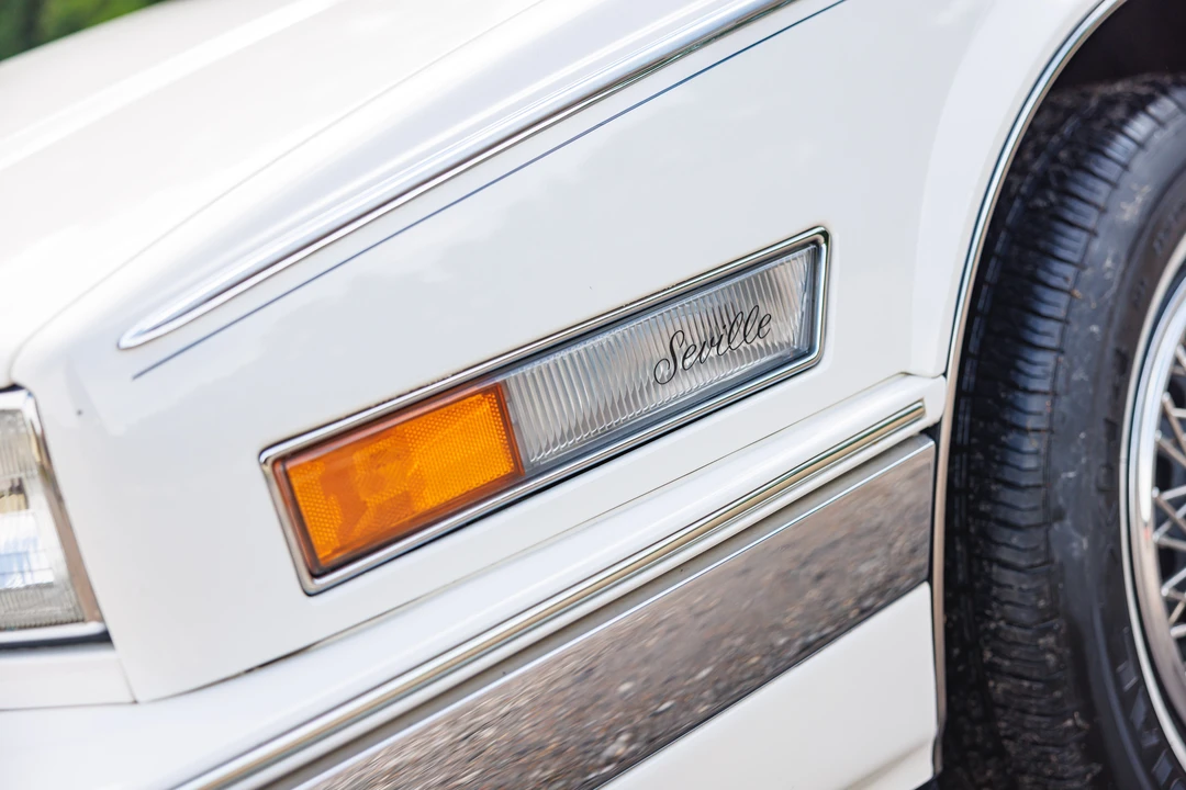 1988 Cadillac Seville - Image 27 of 31