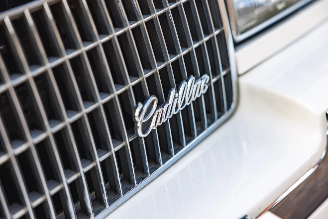 1988 Cadillac Seville - Image 24 of 31