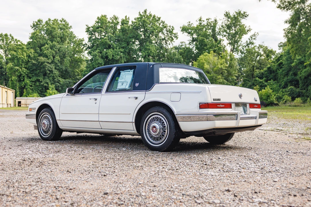 1988 Cadillac Seville - Image 13 of 31