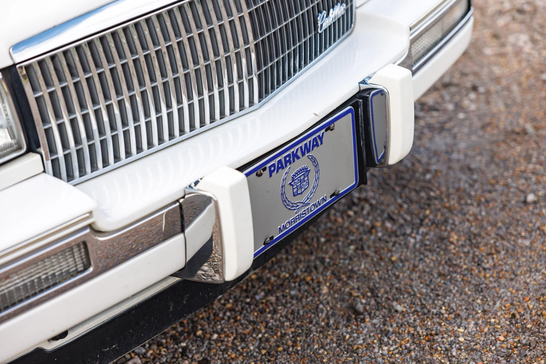 1988 Cadillac Seville - Image 23 of 31