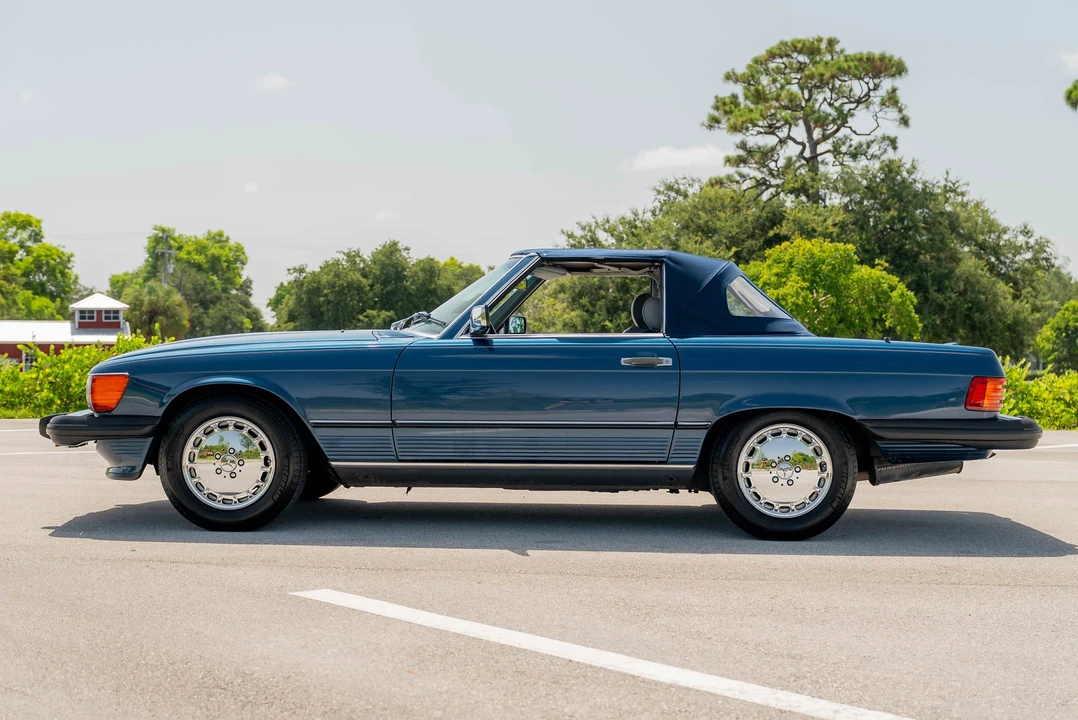 1989 Mercedes-Benz R107 SL-Class - Image 17 of 31
