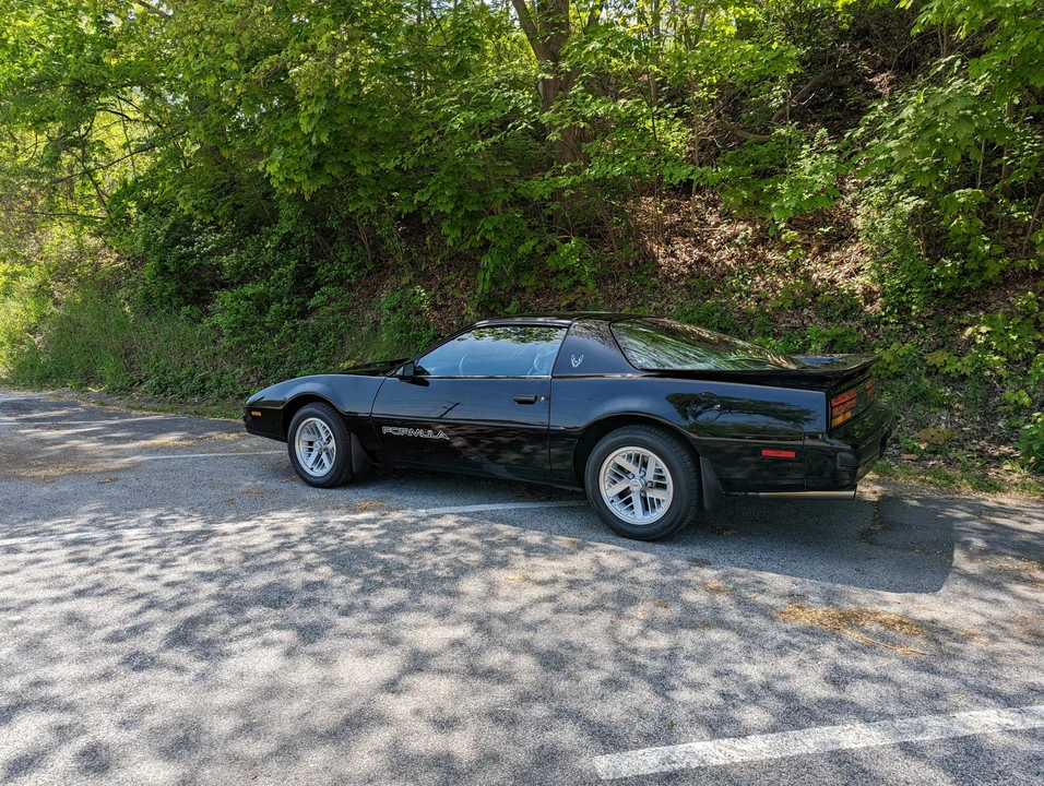 1989 Pontiac Firebird 3rd Gen - Image 25 of 31