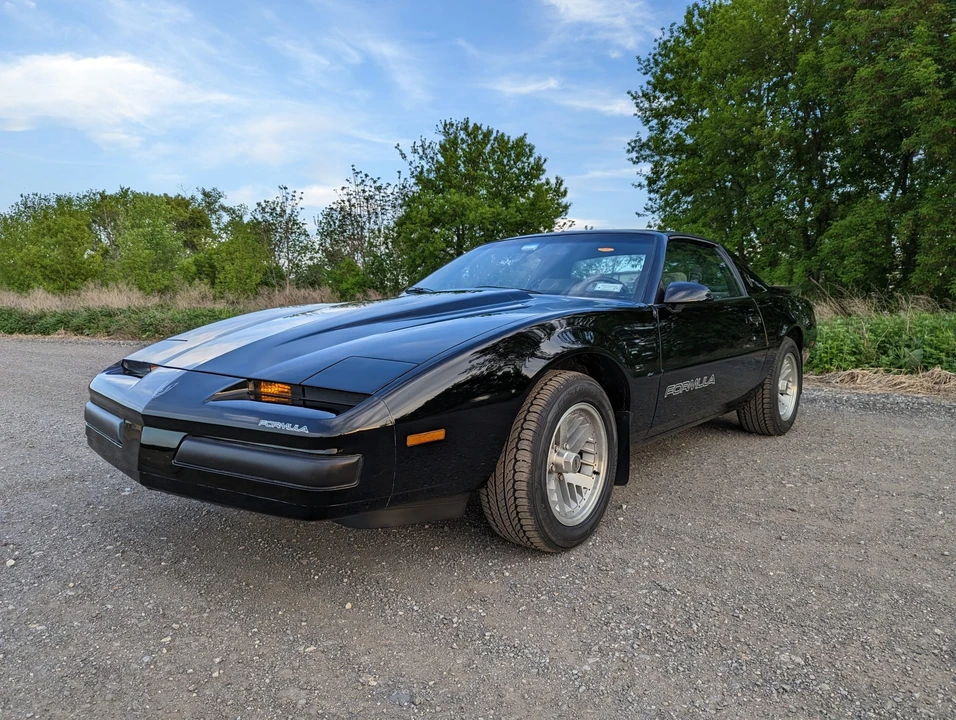 1989 Pontiac Firebird 3rd Gen - Image 22 of 31