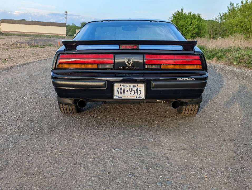 1989 Pontiac Firebird 3rd Gen - Image 9 of 31