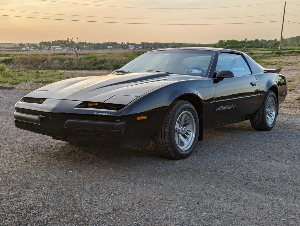 1989 Pontiac Firebird 3rd Gen - Image 3 of 31