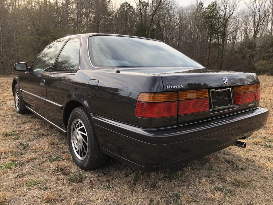 1990 Honda Accord 4th Gen - Image 24 of 31