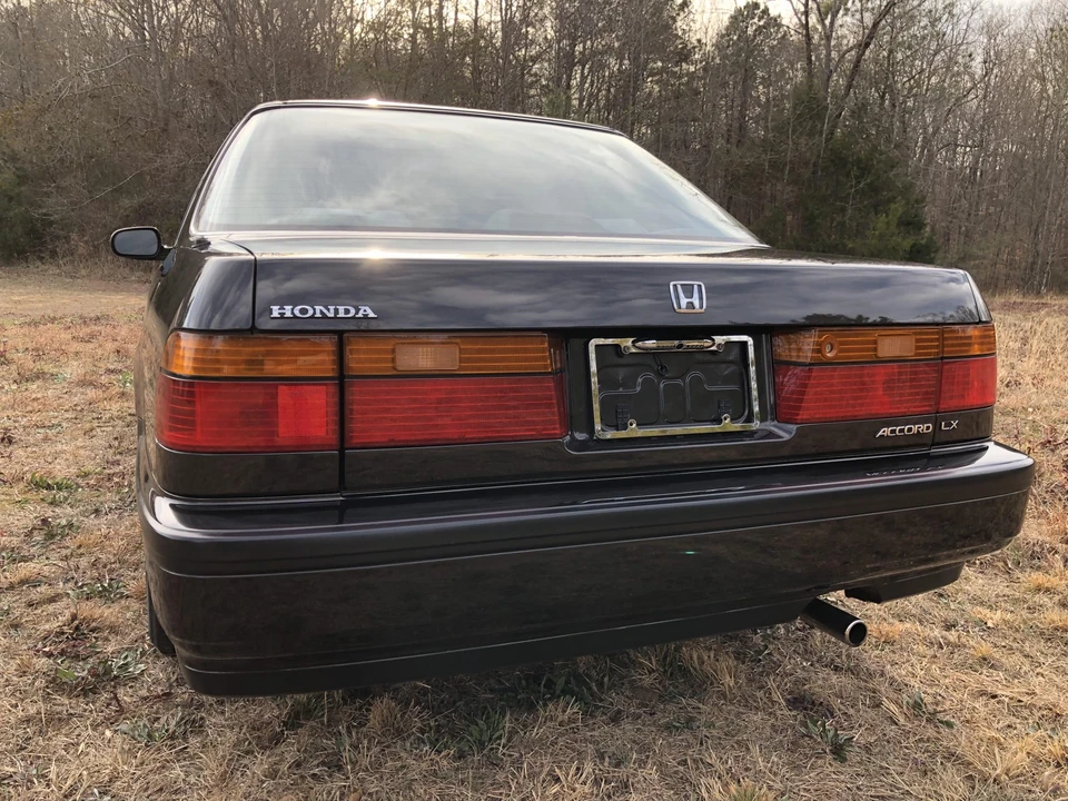 1990 Honda Accord 4th Gen - Image 23 of 31