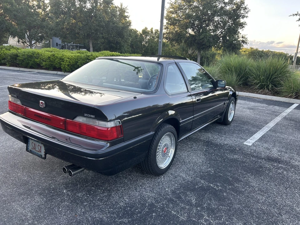 1990 Honda Prelude 3rd Gen - Image 13 of 31