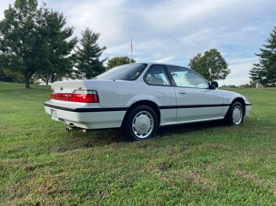 1990 Honda Prelude 3rd Gen - Image 16 of 31