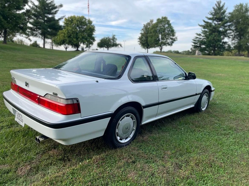 1990 Honda Prelude 3rd Gen - Image 18 of 31