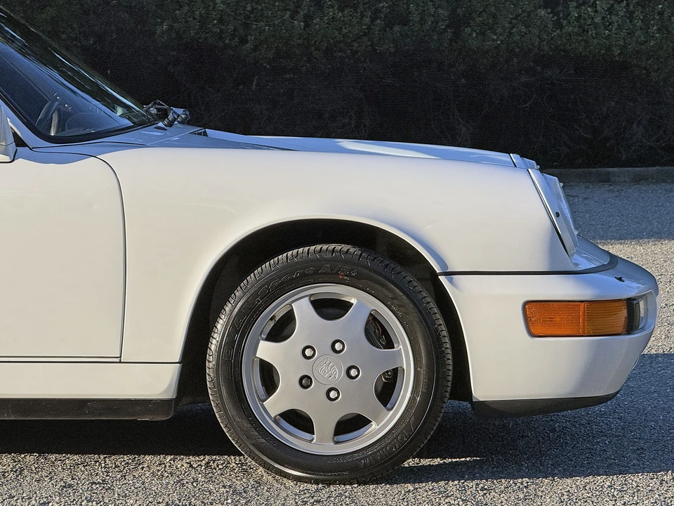 1990 Porsche 964 Carrera 4 - Image 28 of 31