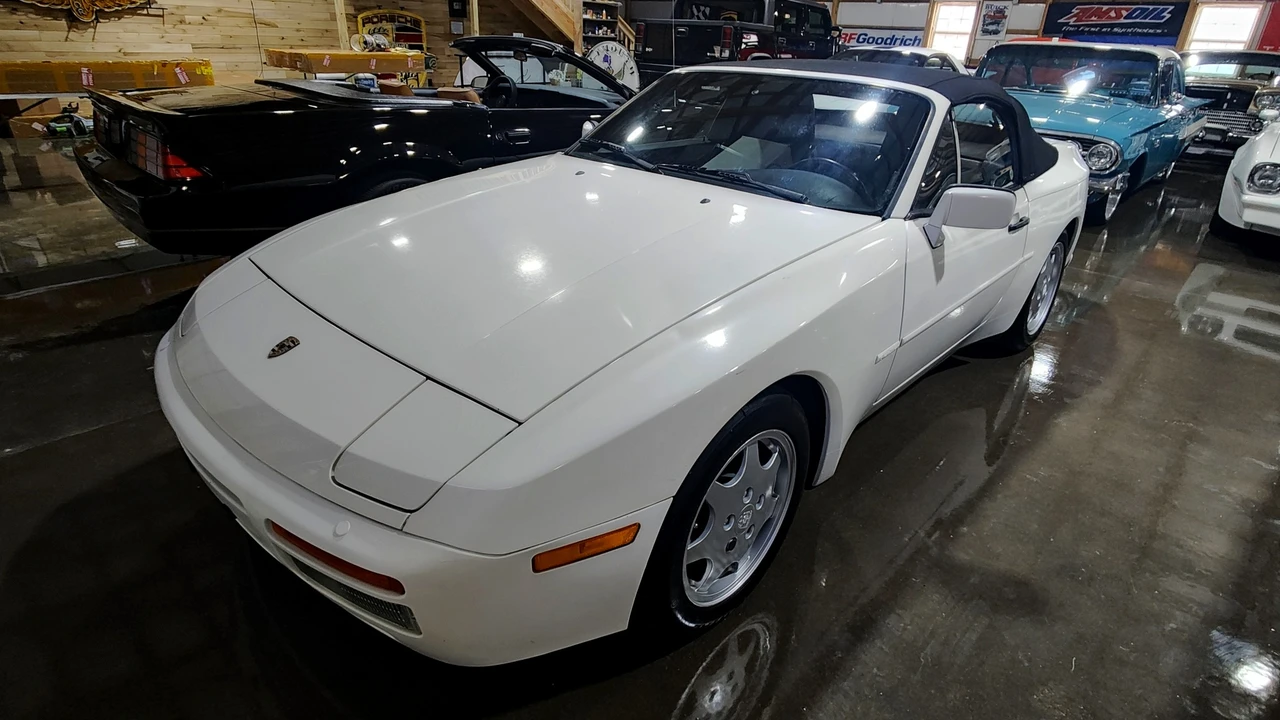 1990 Porsche 944 S2 - Image 14 of 31