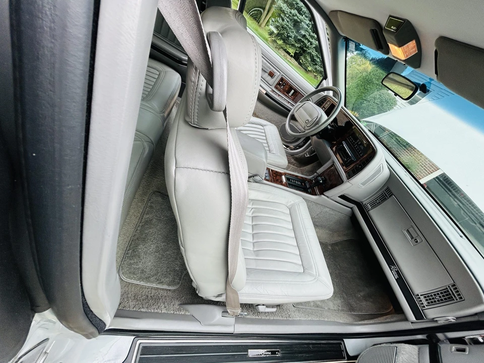 1992 Buick Riviera 4th-7th Gen - Image 25 of 31