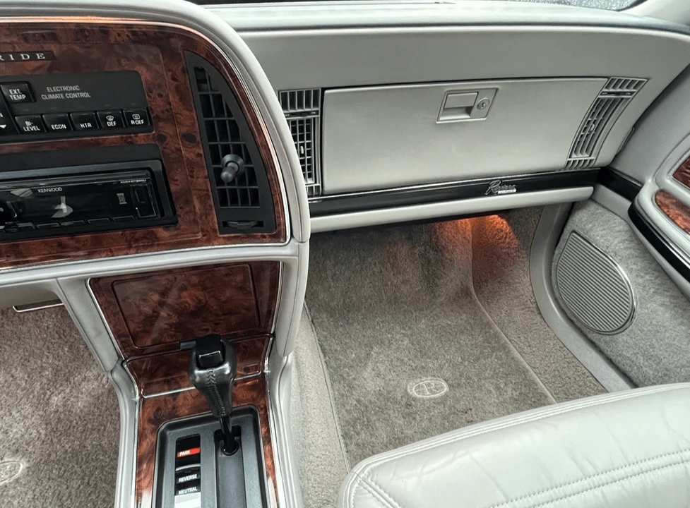 1992 Buick Riviera 4th-7th Gen - Image 31 of 31