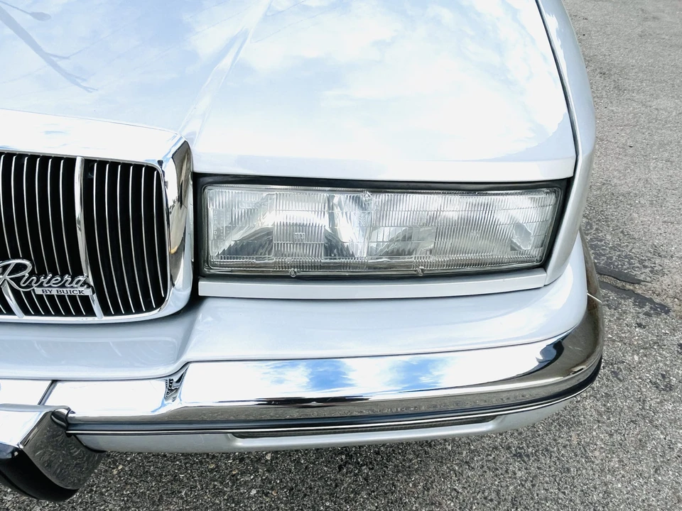 1992 Buick Riviera 4th-7th Gen - Image 12 of 31