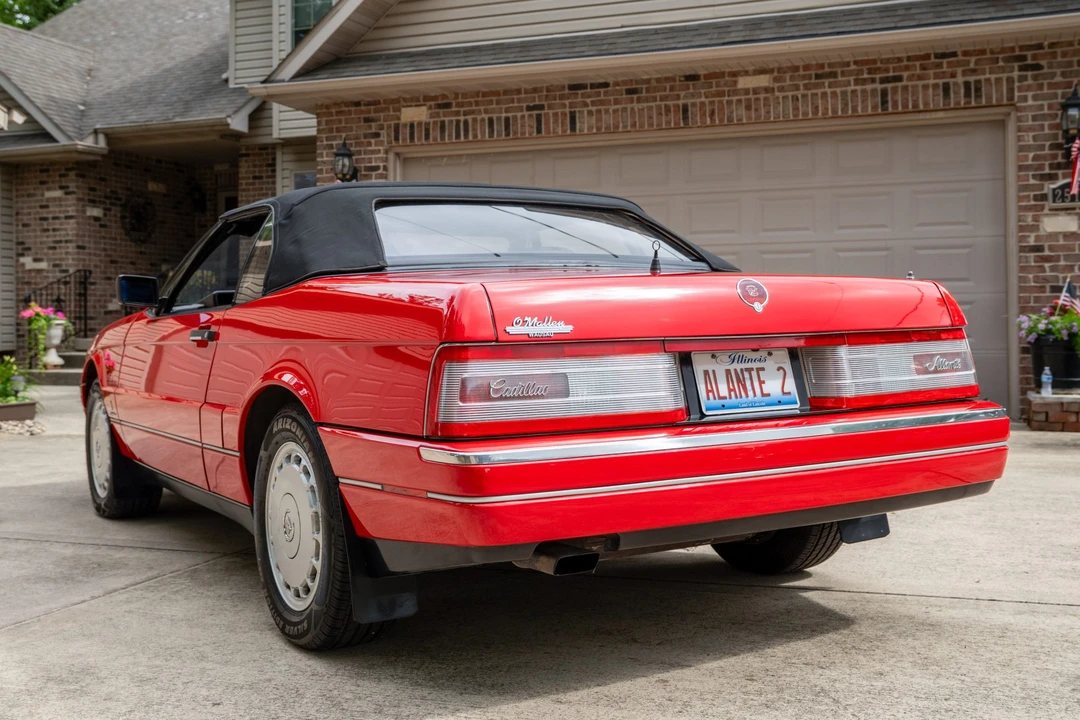 1992 Cadillac Allante - Image 18 of 31