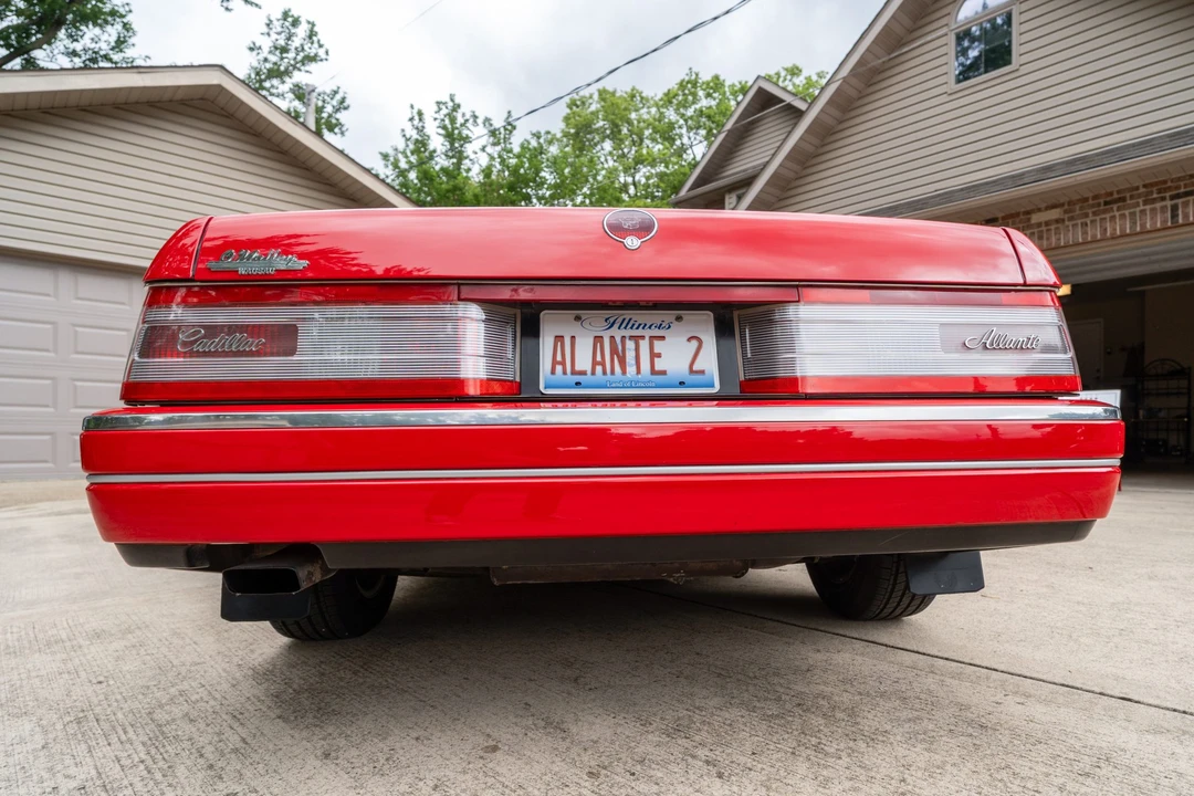 1992 Cadillac Allante - Image 17 of 31