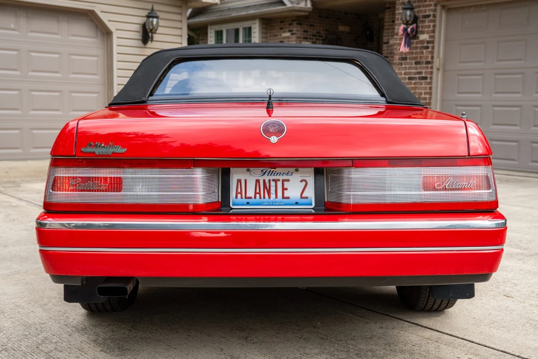 1992 Cadillac Allante - Image 16 of 31