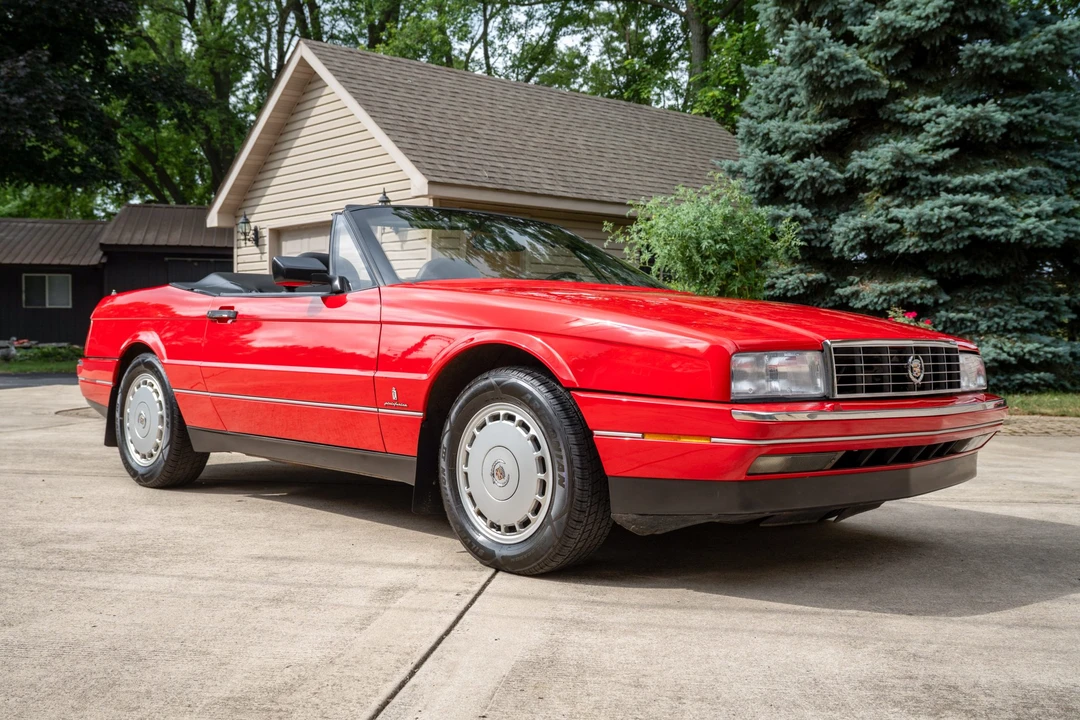 1992 Cadillac Allante - Image 10 of 31