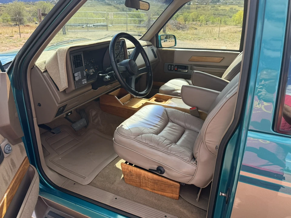 1993 GMC Sierra 1st Gen - Image 28 of 31