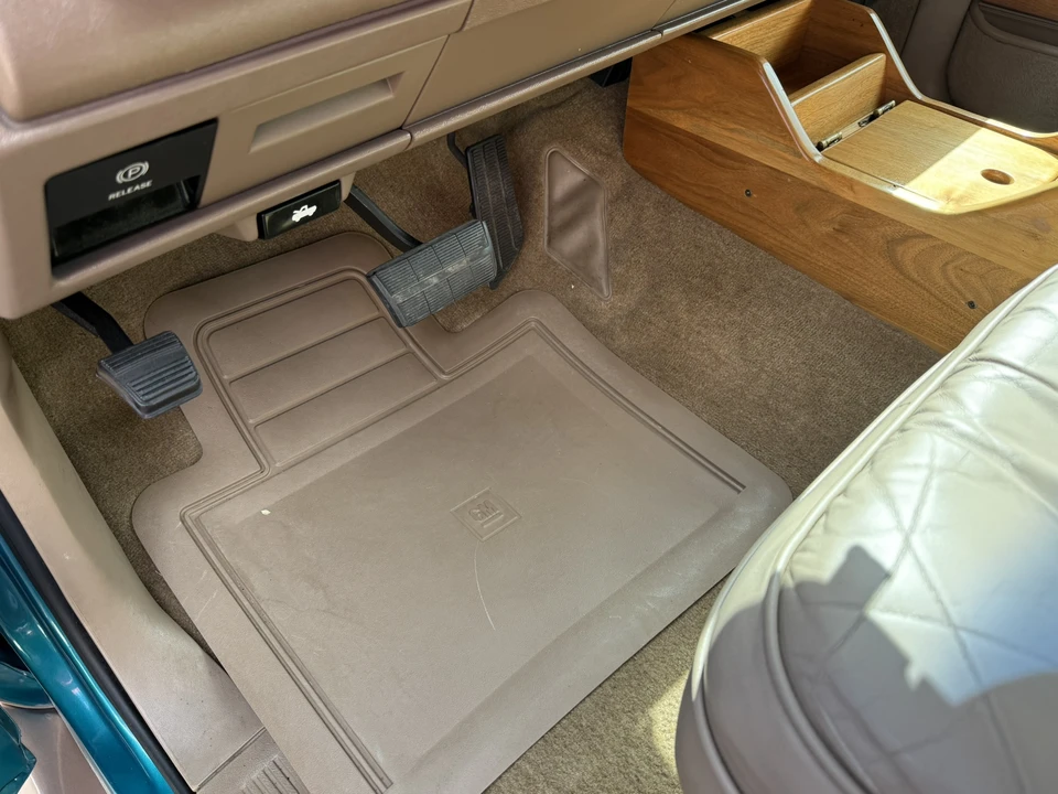 1993 GMC Sierra 1st Gen - Image 31 of 31