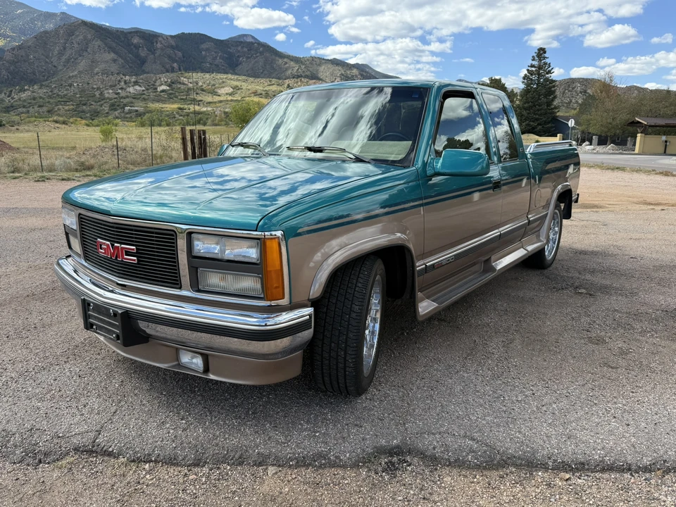 1993 GMC Sierra 1st Gen - Image 2 of 31