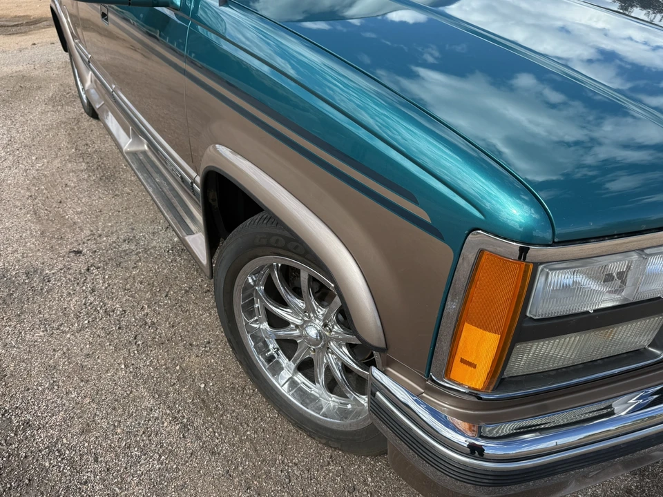 1993 GMC Sierra 1st Gen - Image 25 of 31