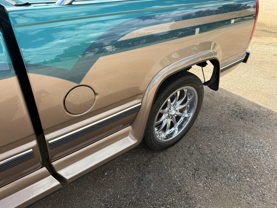 1993 GMC Sierra 1st Gen - Image 13 of 31