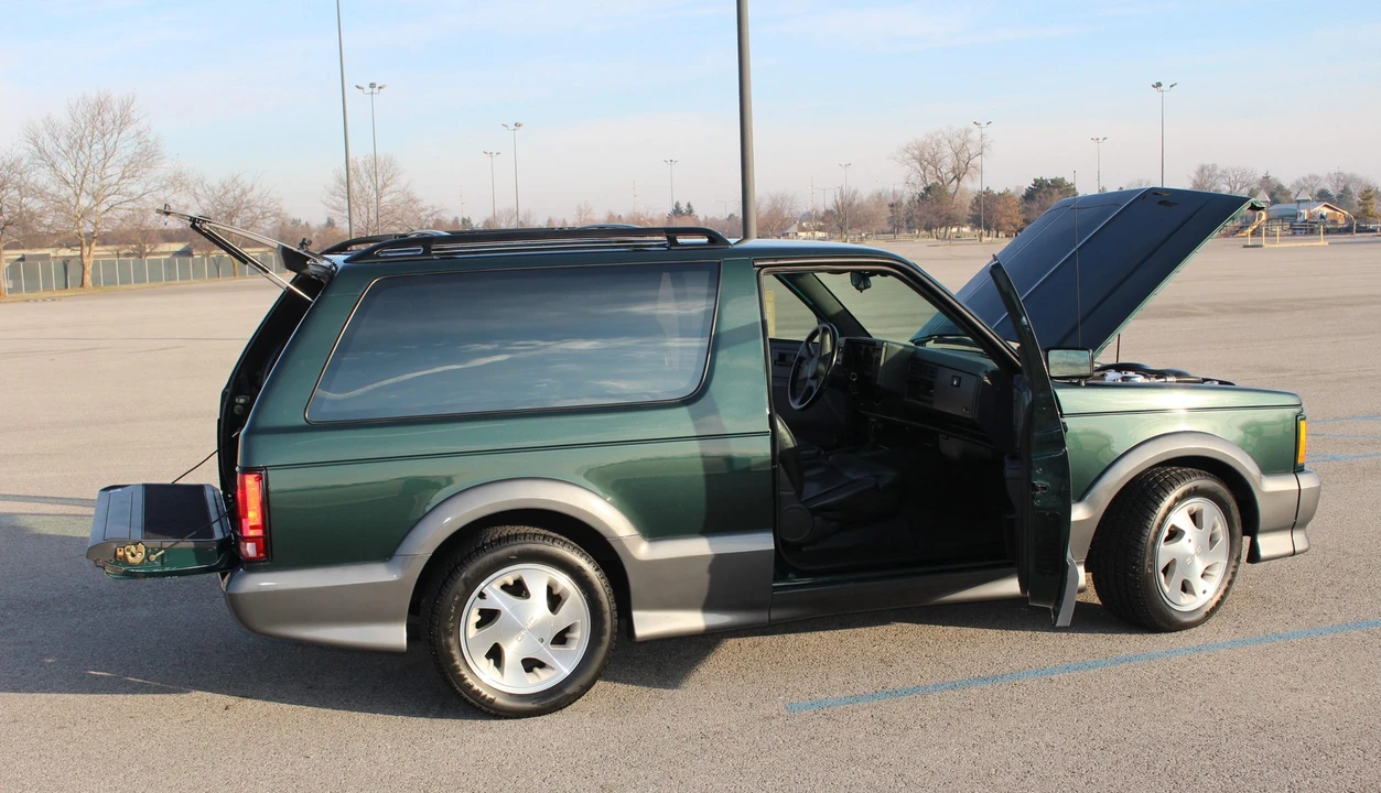 1993 GMC S-15 Jimmy 1st Gen - Image 25 of 31