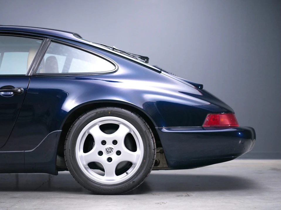 1993 Porsche 964 Carrera 4 - Image 26 of 31