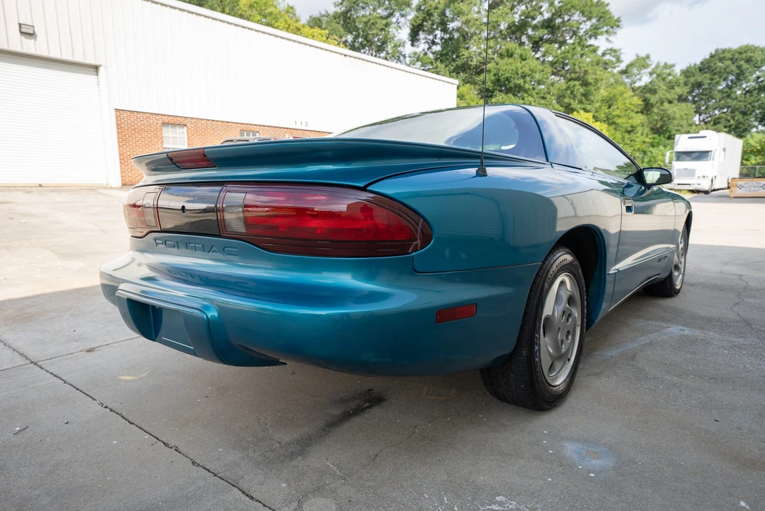 1994 Pontiac Firebird 4th Gen - Image 7 of 31