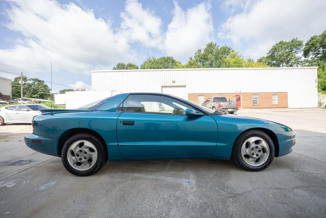 1994 Pontiac Firebird 4th Gen - Image 8 of 31