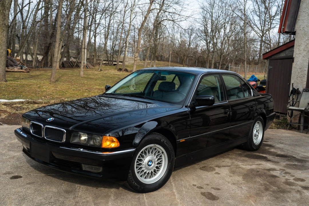 1995 BMW E38 7 Series - Image 2 of 31