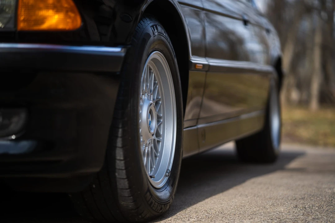 1995 BMW E38 7 Series - Image 26 of 31