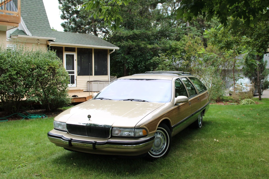 1996 Buick Roadmaster - Image 4 of 31