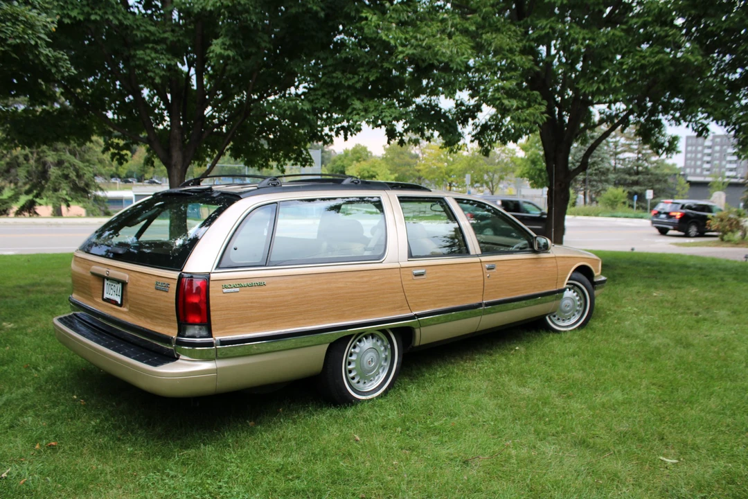 1996 Buick Roadmaster - Image 8 of 31