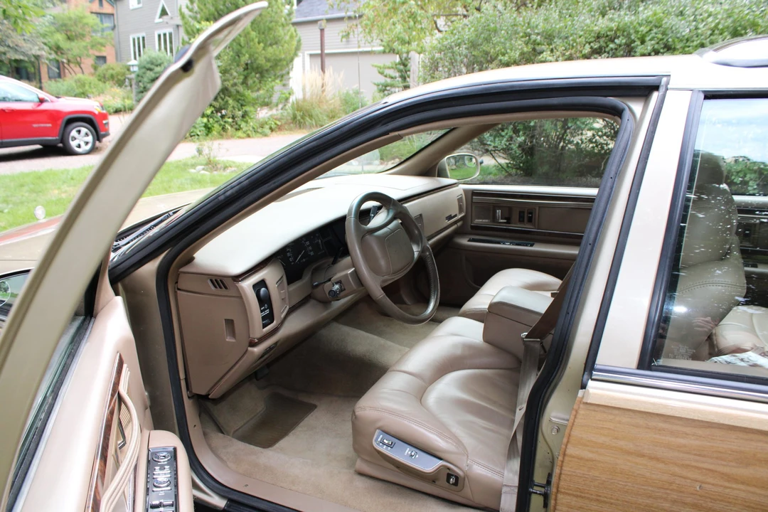 1996 Buick Roadmaster - Image 27 of 31