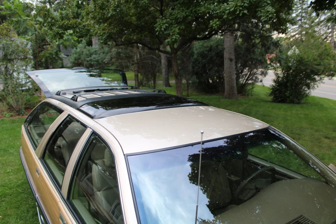 1996 Buick Roadmaster - Image 10 of 31