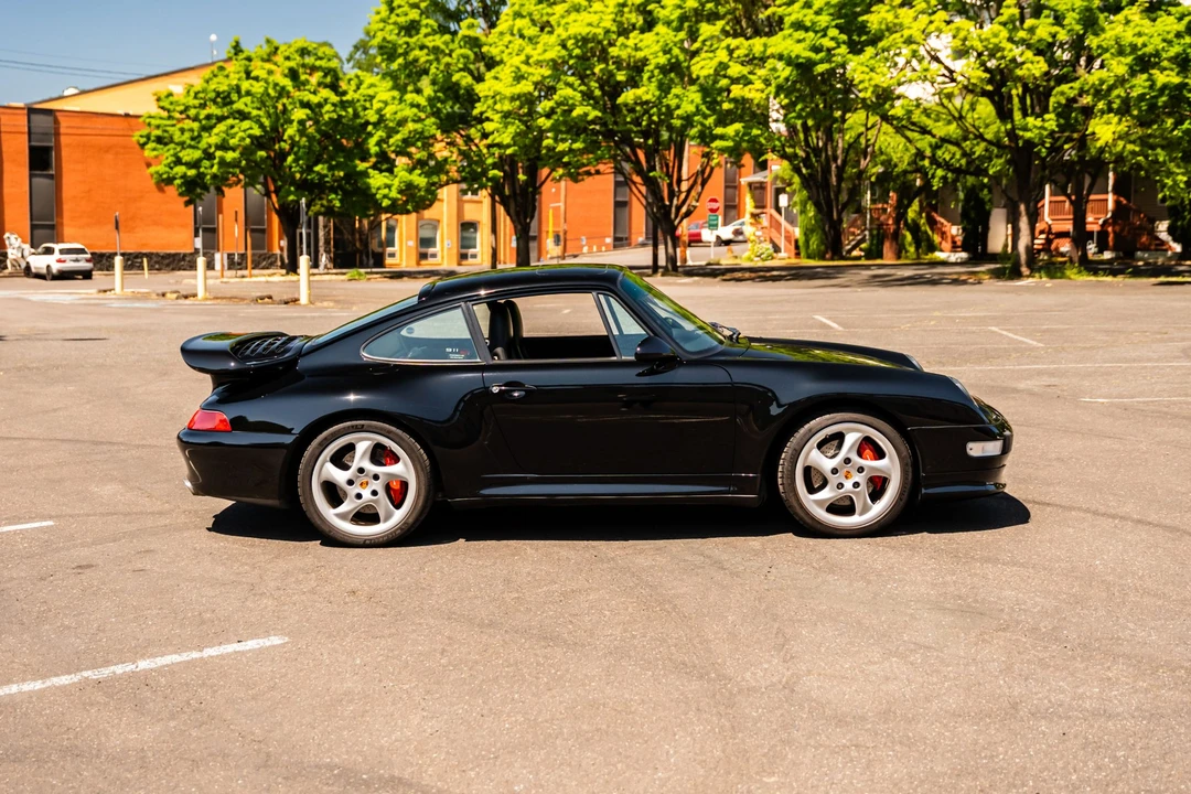 1996 Porsche 993 Carrera 4S - Image 18 of 31