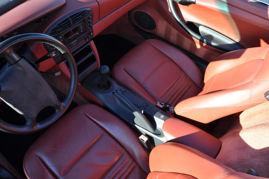 1997 Porsche 986 Boxster - Image 28 of 31
