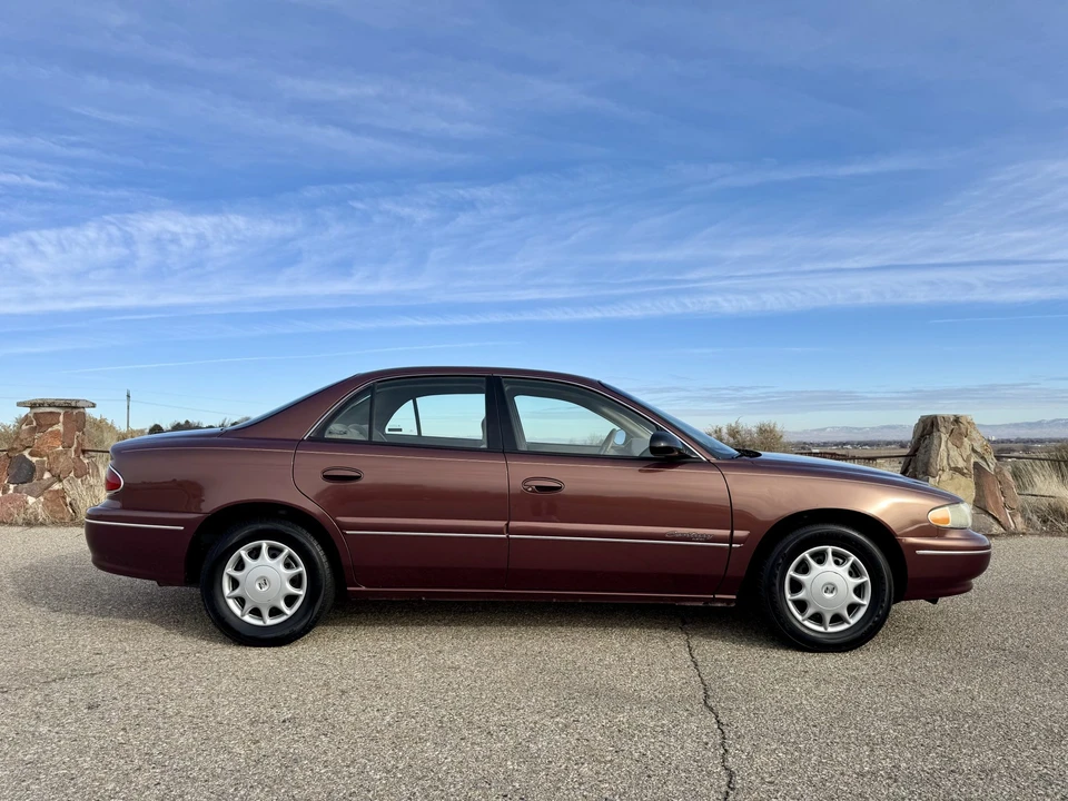1999 Buick Century - Image 16 of 31