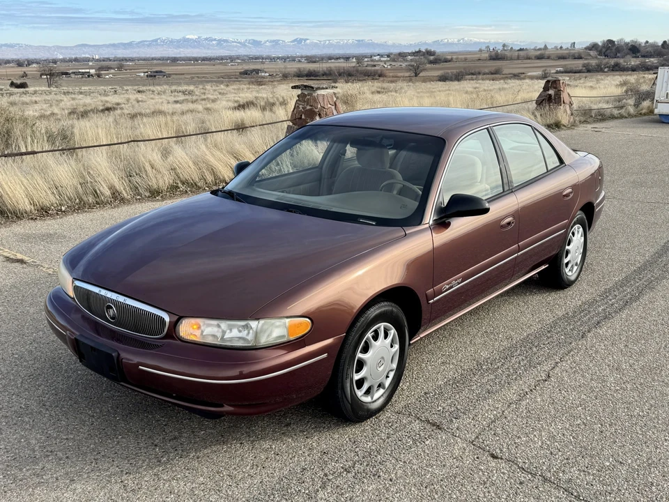 1999 Buick Century - Image 7 of 31