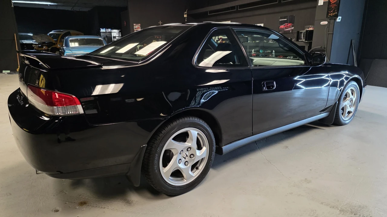 2000 Honda Prelude 5th Gen - Image 18 of 31