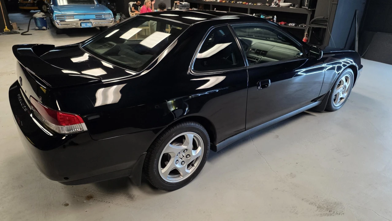 2000 Honda Prelude 5th Gen - Image 17 of 31